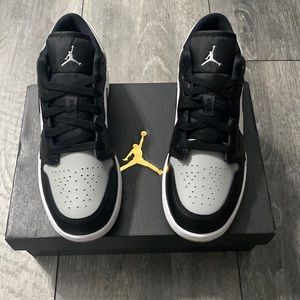 AIR JORDAN 1 LOW ‘SHADOW TOE’